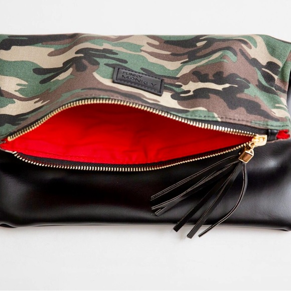 NWT Funky Monkey Camouflage Fold-Over Zippered Clutch - Picture 2 of 16